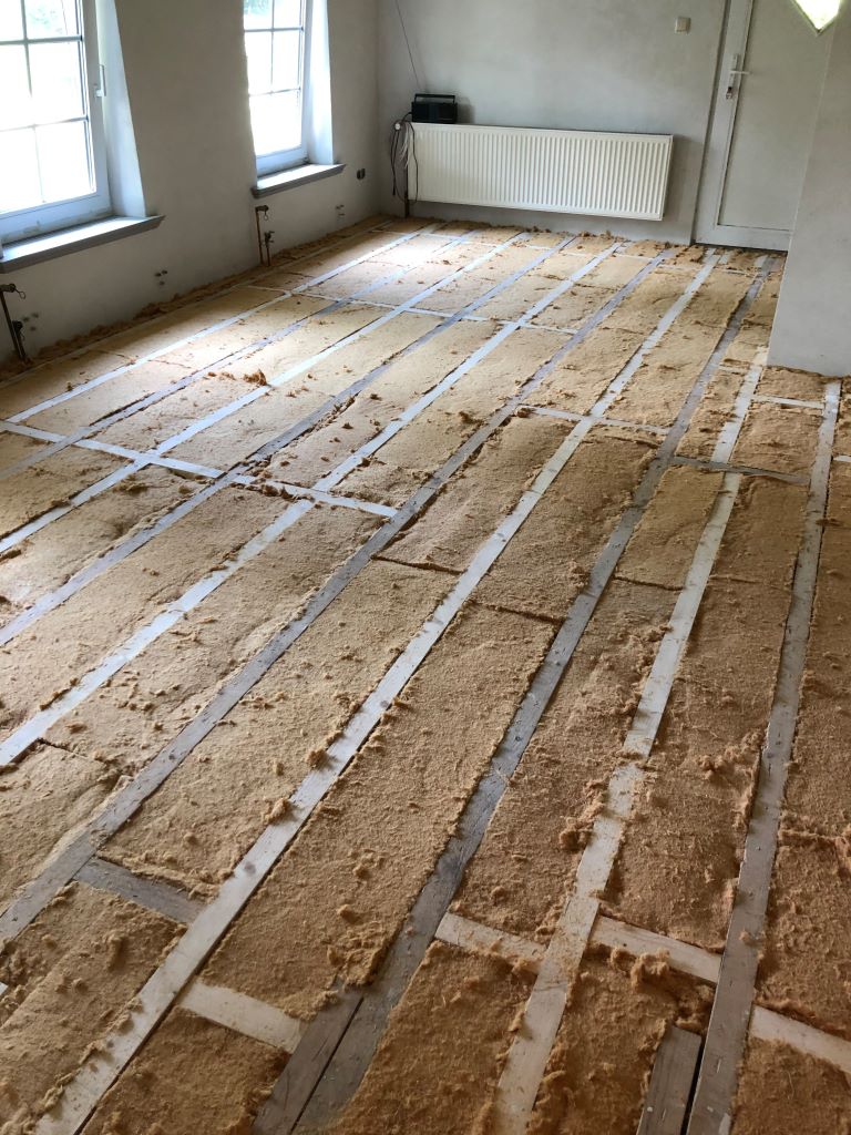 Fußbodendämmung mit Holzfaser Dämmstoff